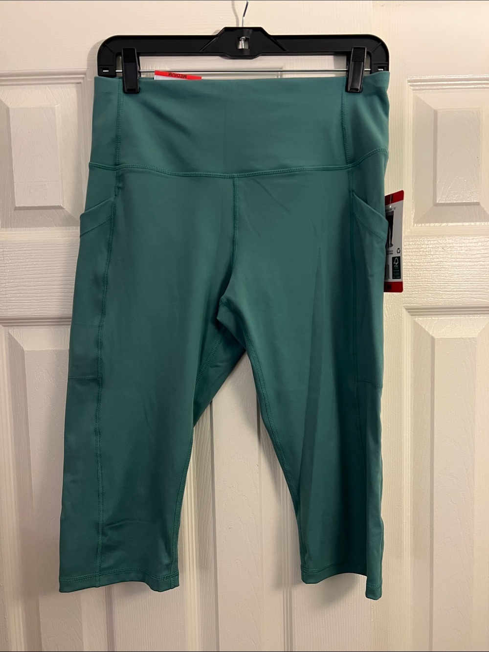 32 Degrees Teal Capri Leggings with Side Pockets